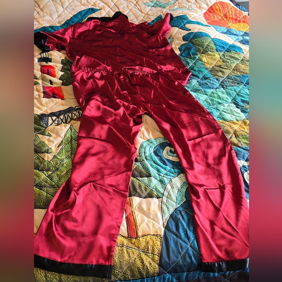 Shimmering Red Satin Pajama Sets. - Picture 3 of 5